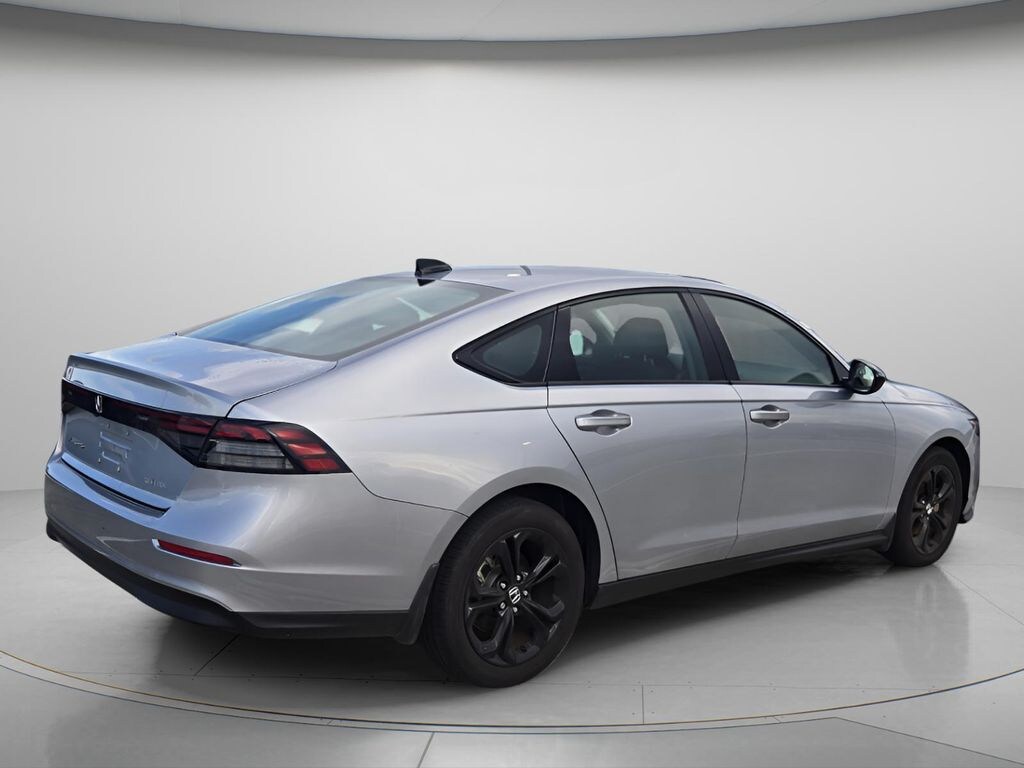Used 2025 Honda Accord SE Sedan