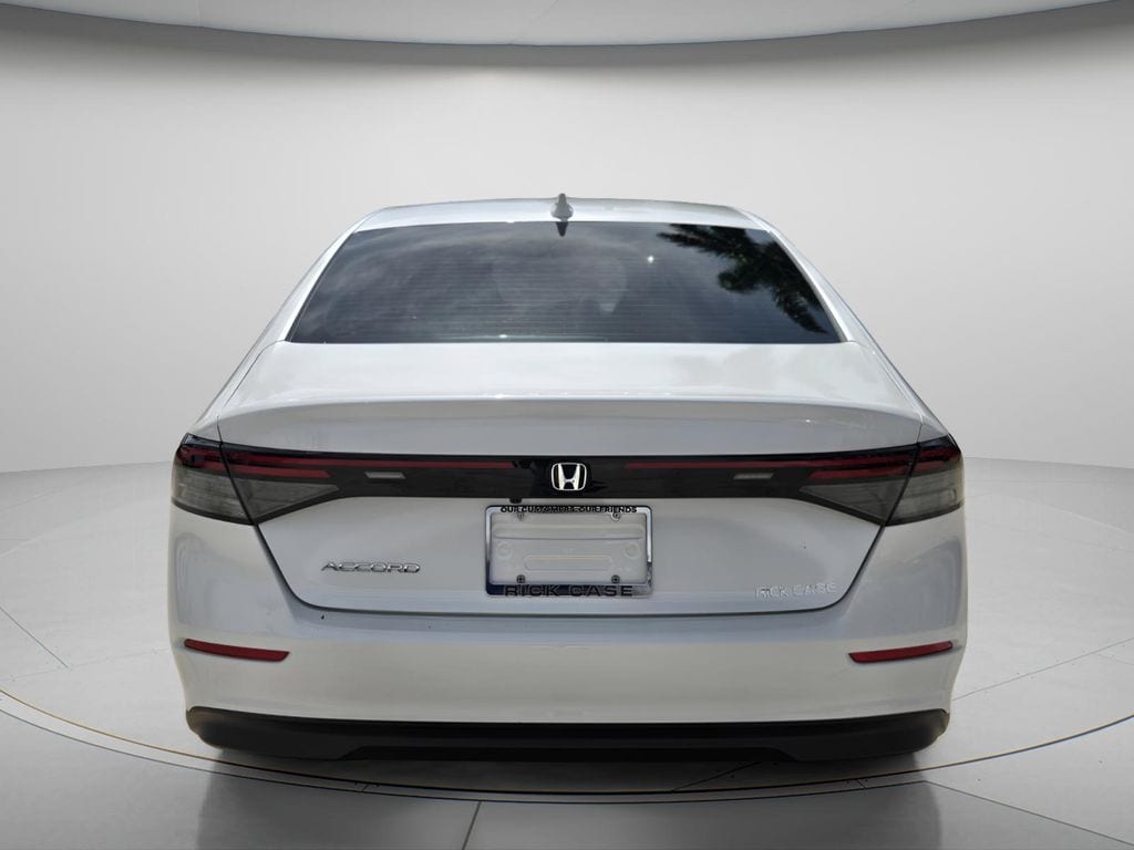 2024 Honda Accord LX - Photo 6