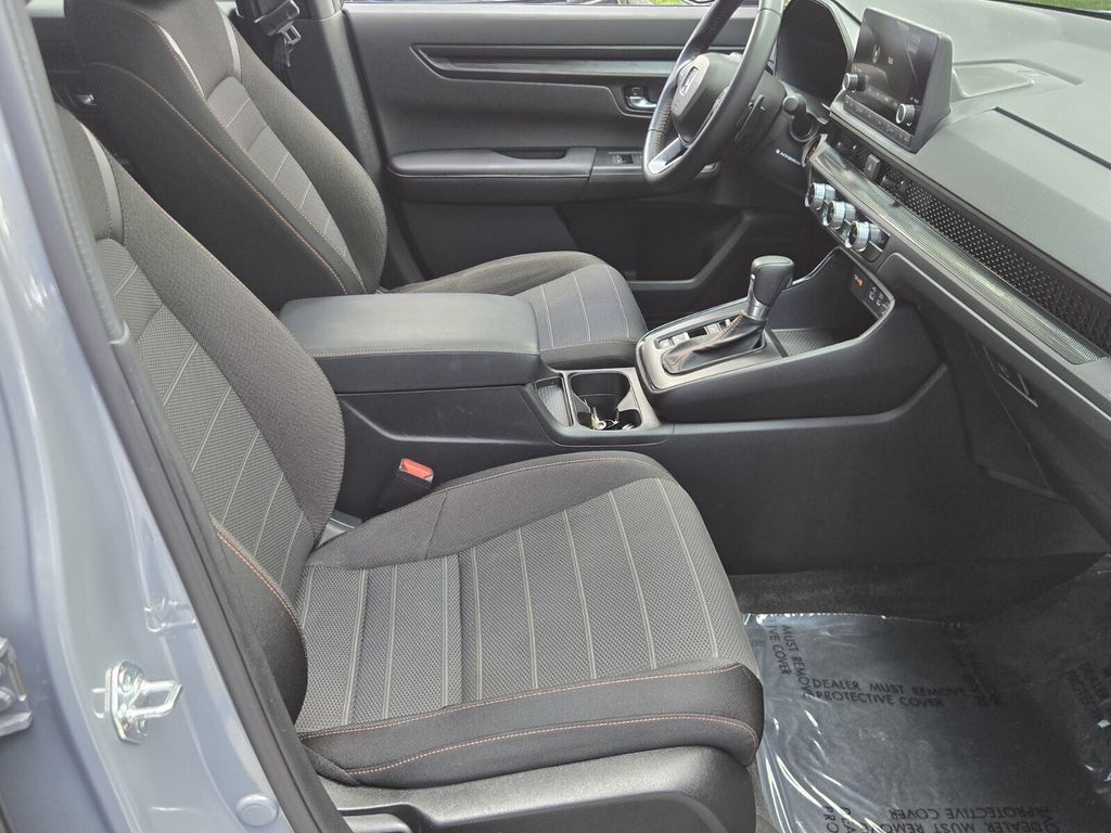 2025 Honda CR-V Sport - Photo 17
