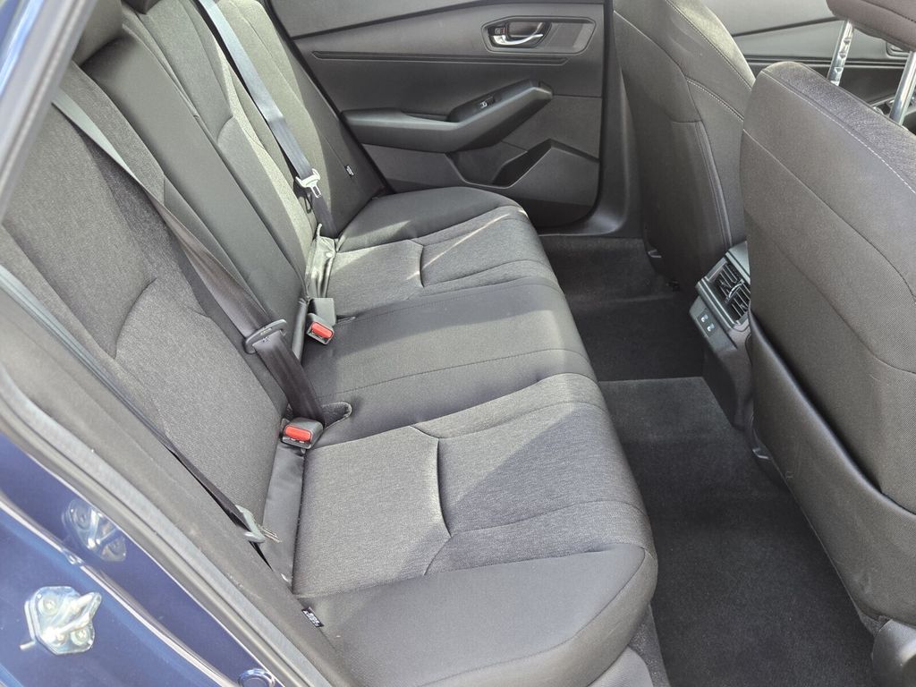 2025 Honda Accord SE - Photo 15