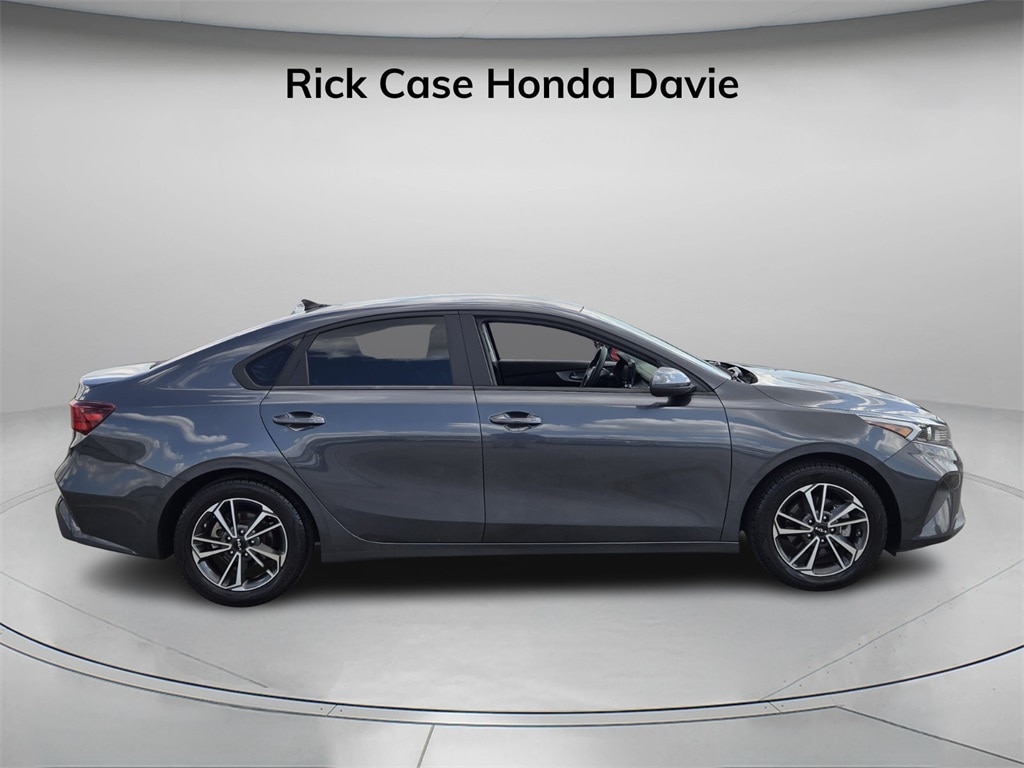 Used 2022 Kia Forte LXS Sedan