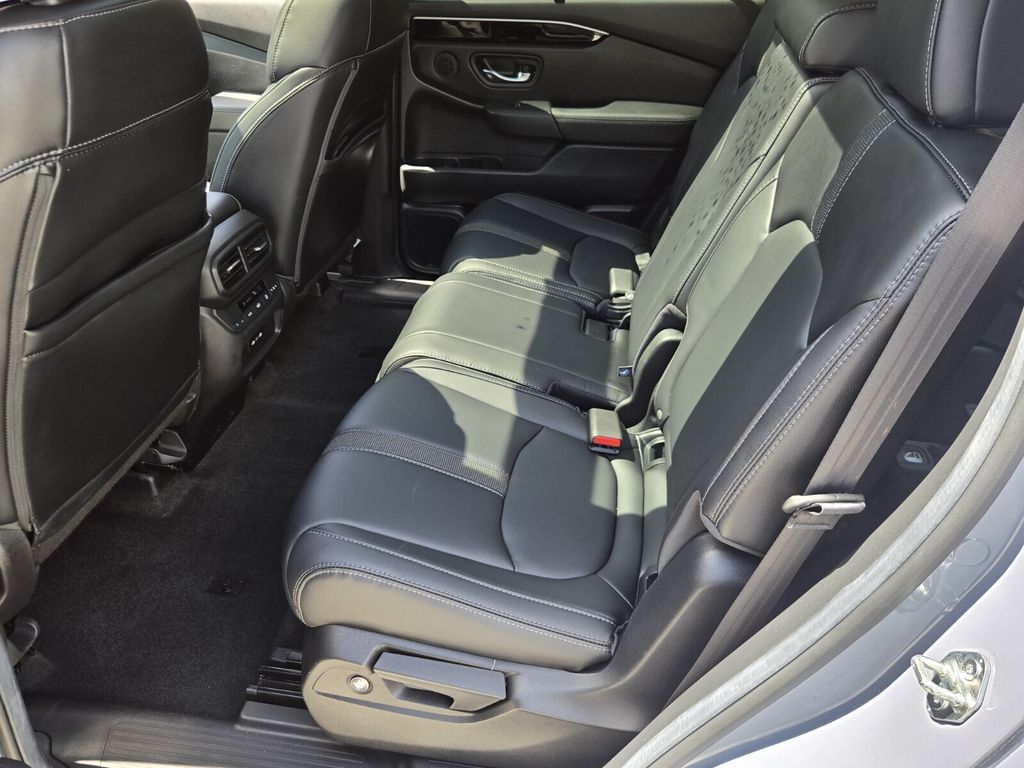 2025 Honda Pilot Touring - Photo 11