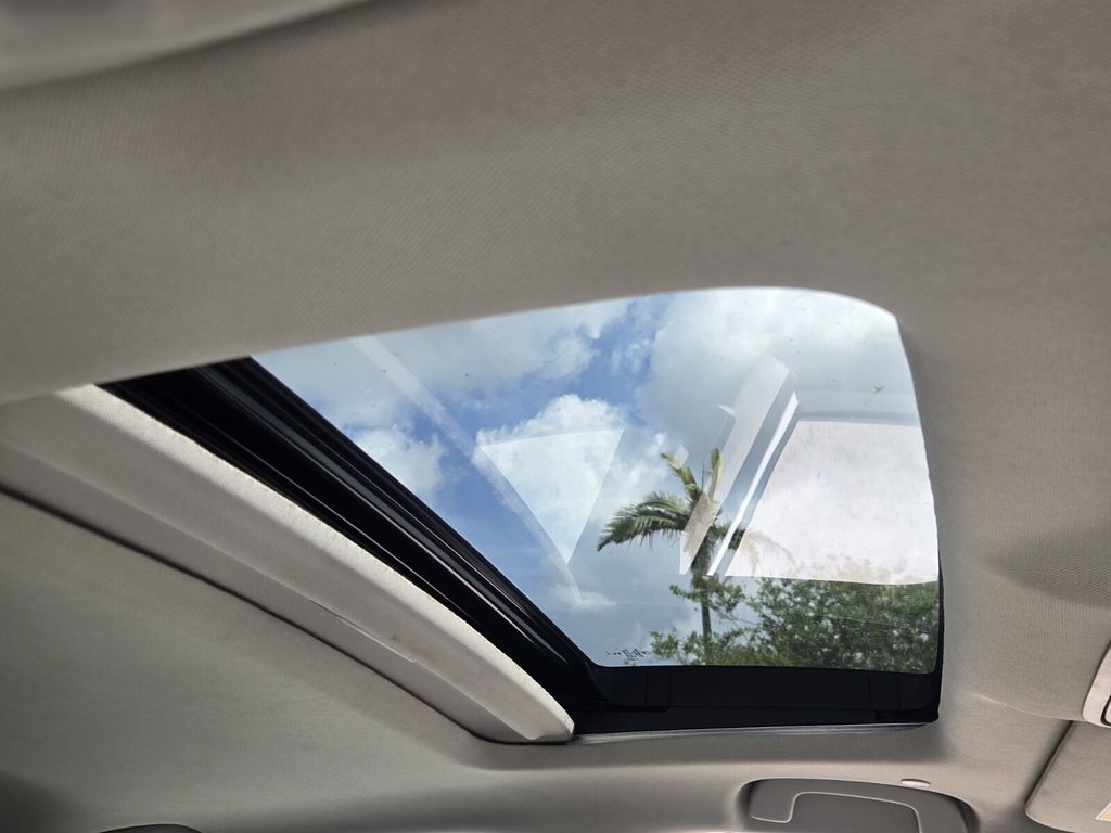 2025 Honda Accord SE - Photo 17
