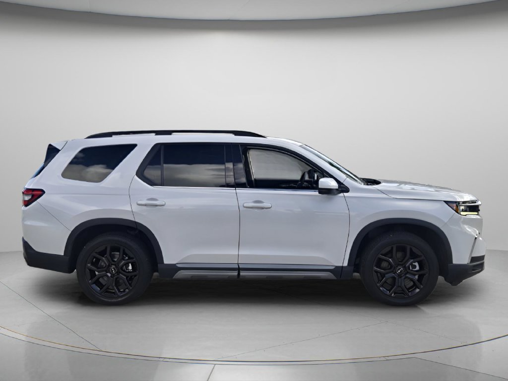 Used 2025 Honda Pilot Touring SUV