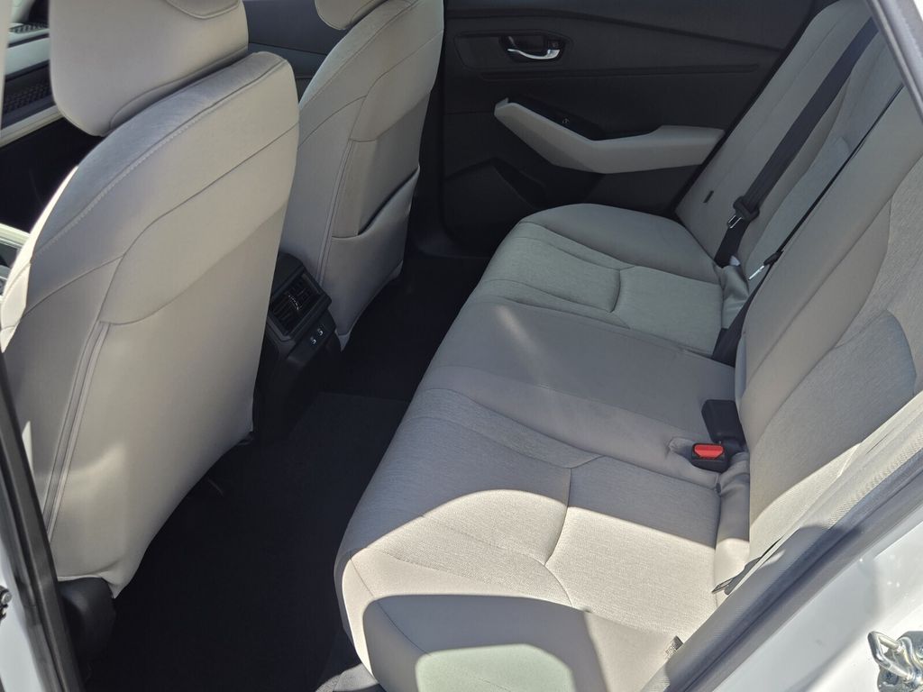 2025 Honda Accord LX - Photo 12