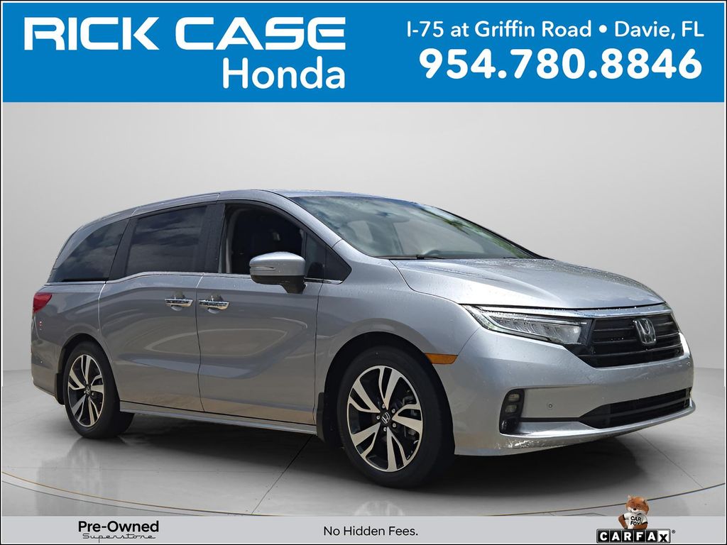 2023 Honda Odyssey Touring's photo