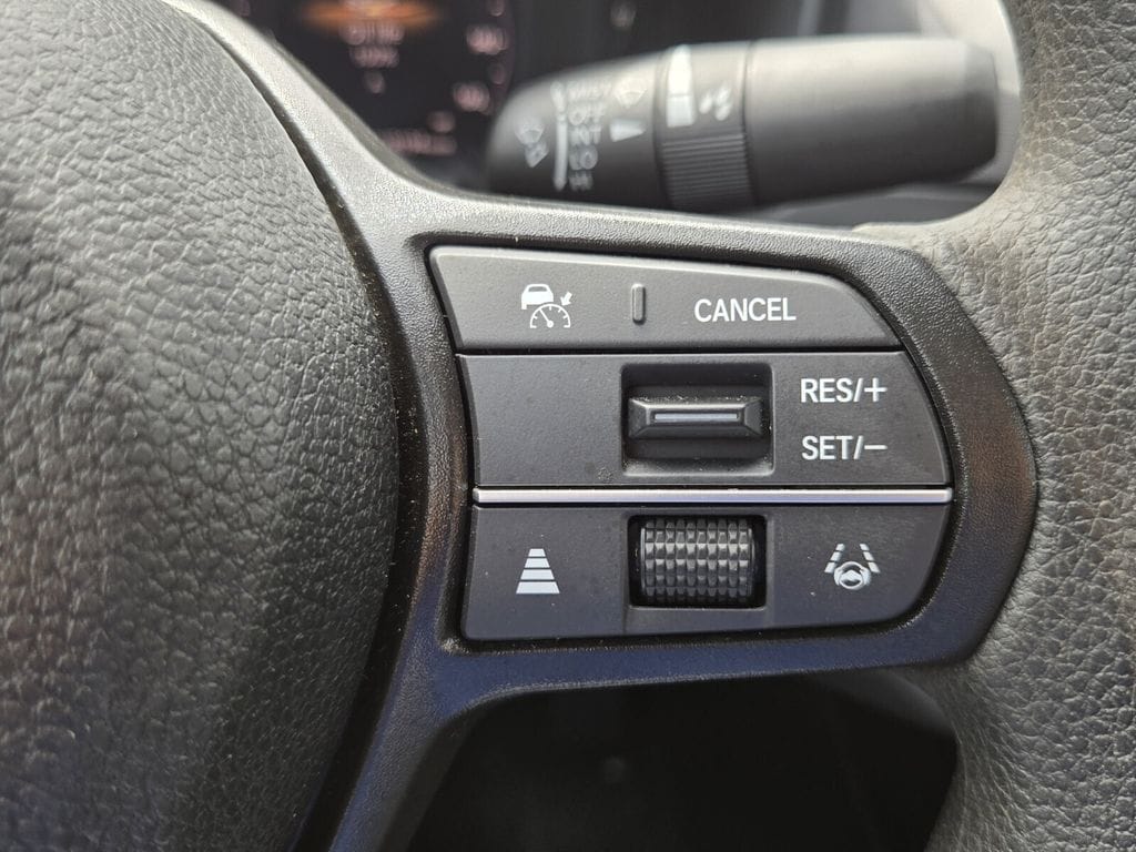 2025 Honda Accord SE - Photo 25