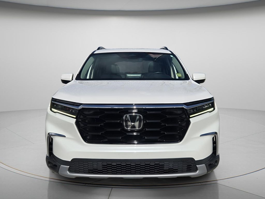 Certified 2025 Honda Pilot Touring SUV
