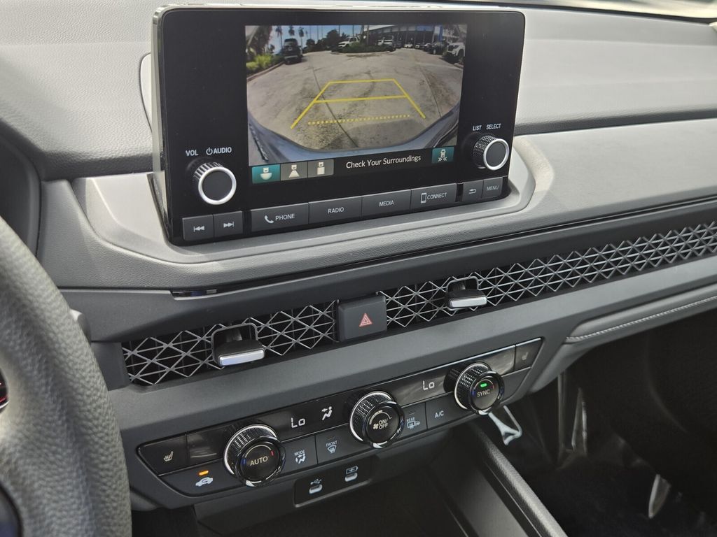 2025 Honda Accord SE - Photo 21