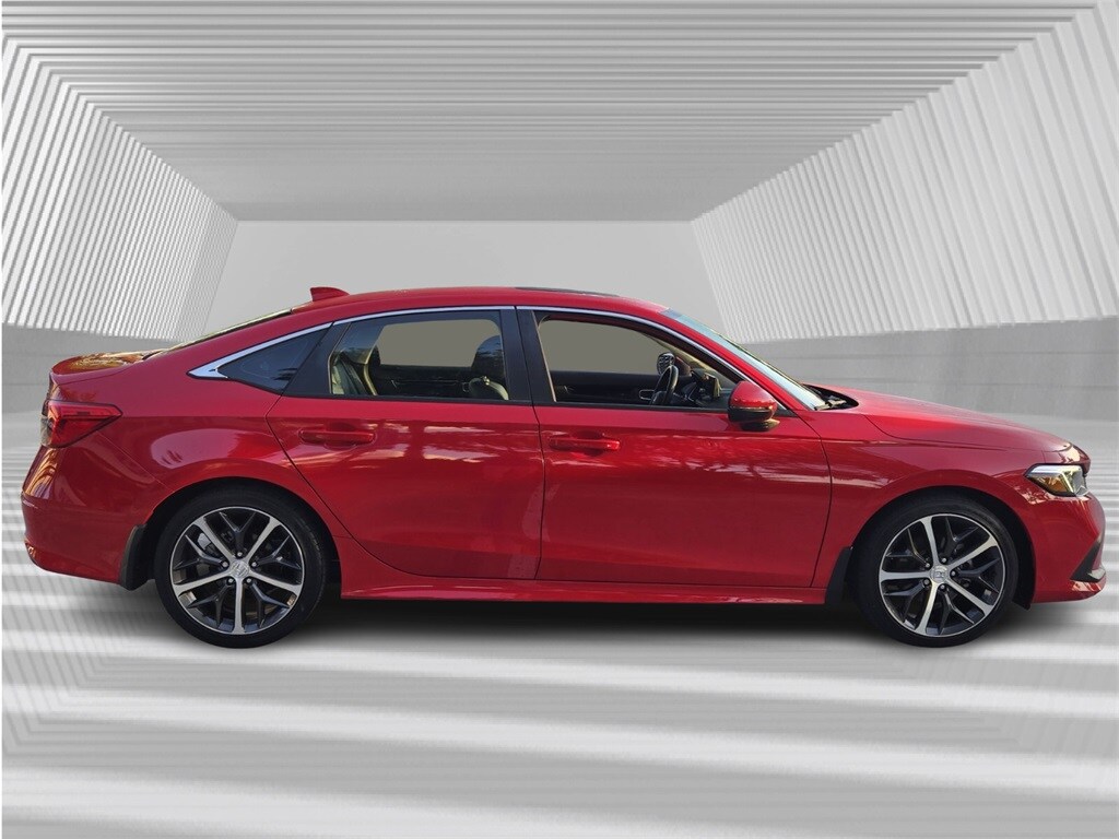 2022 Honda Civic Touring photo 2