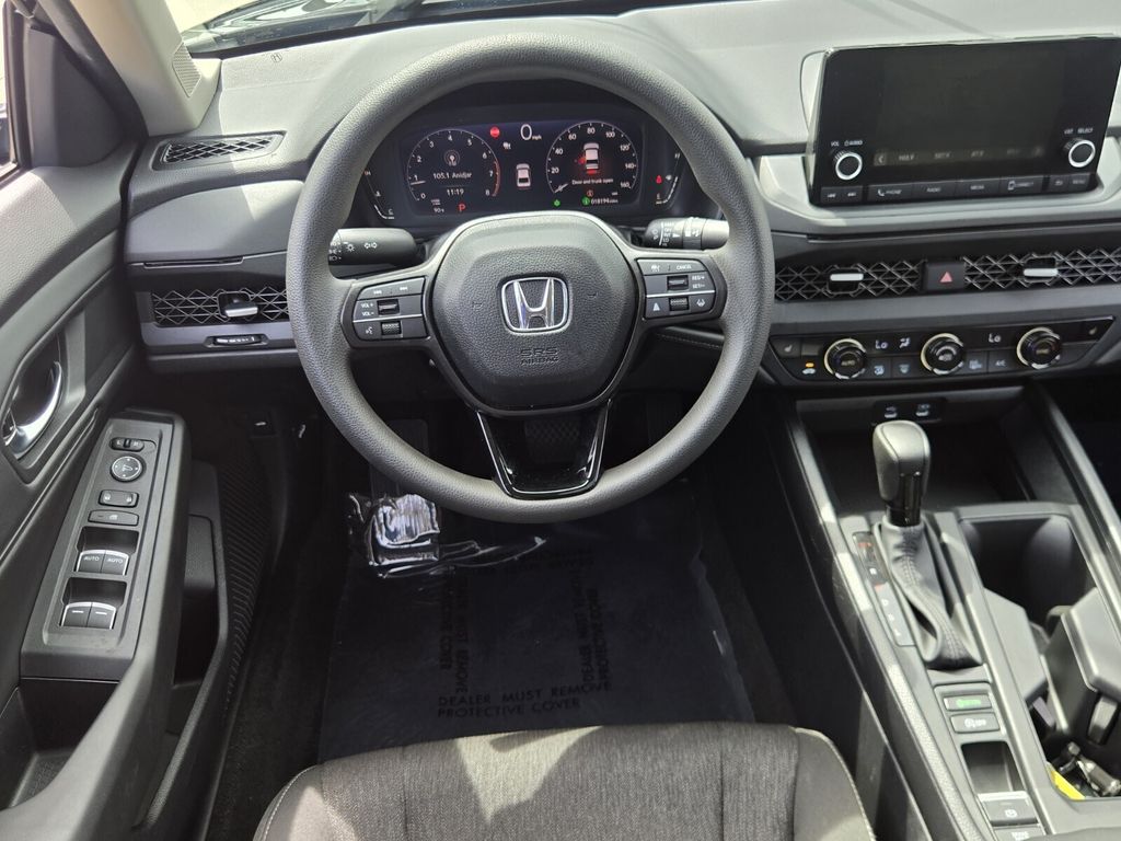 2025 Honda Accord SE - Photo 12