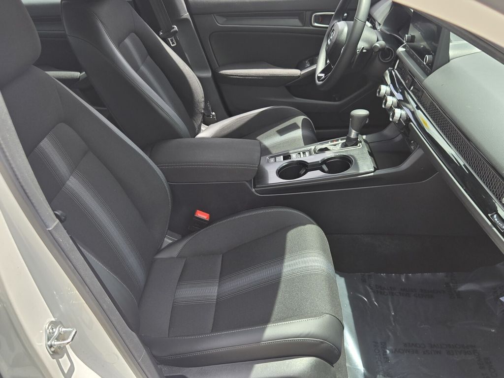 2025 Honda Civic Sport - Photo 17