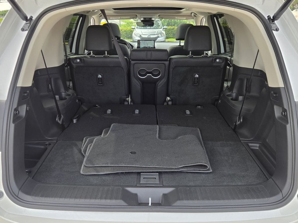 2025 Honda Pilot Touring+ - Photo 16