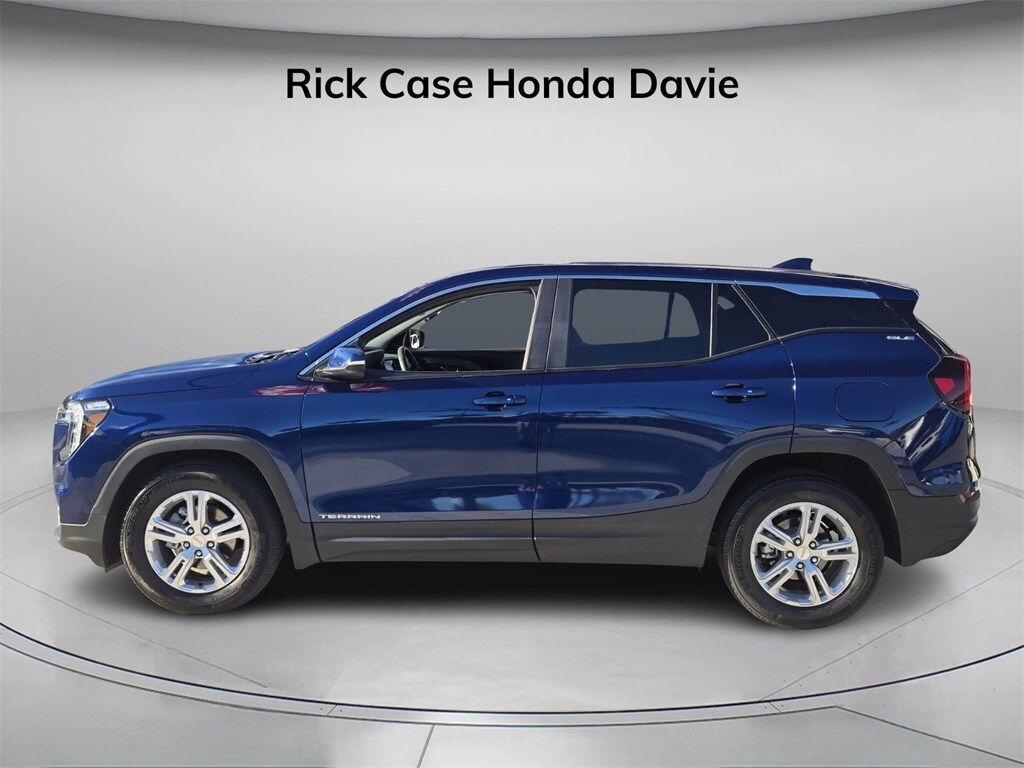 Used 2023 GMC Terrain SLE SUV