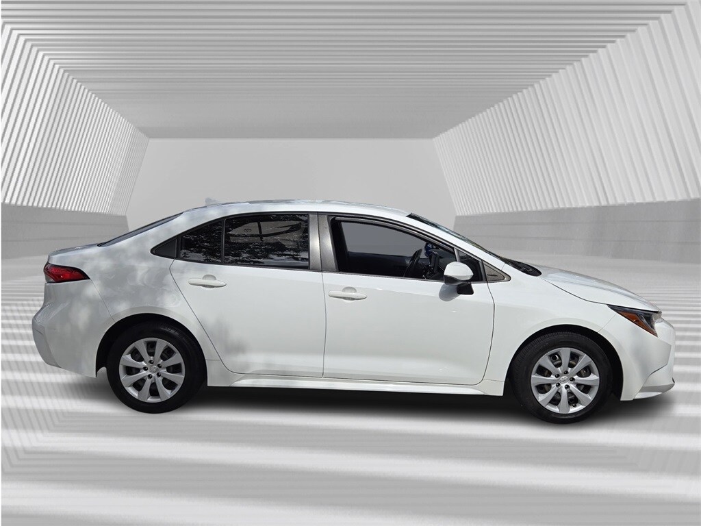 Used 2022 Toyota Corolla LE Sedan
