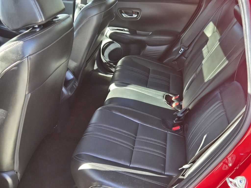 2025 Honda HR-V EX-L - Photo 11