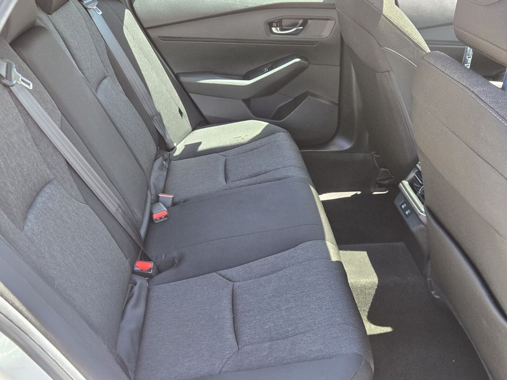 2025 Honda Accord SE - Photo 15
