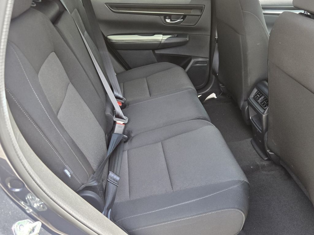 2025 Honda CR-V LX - Photo 15