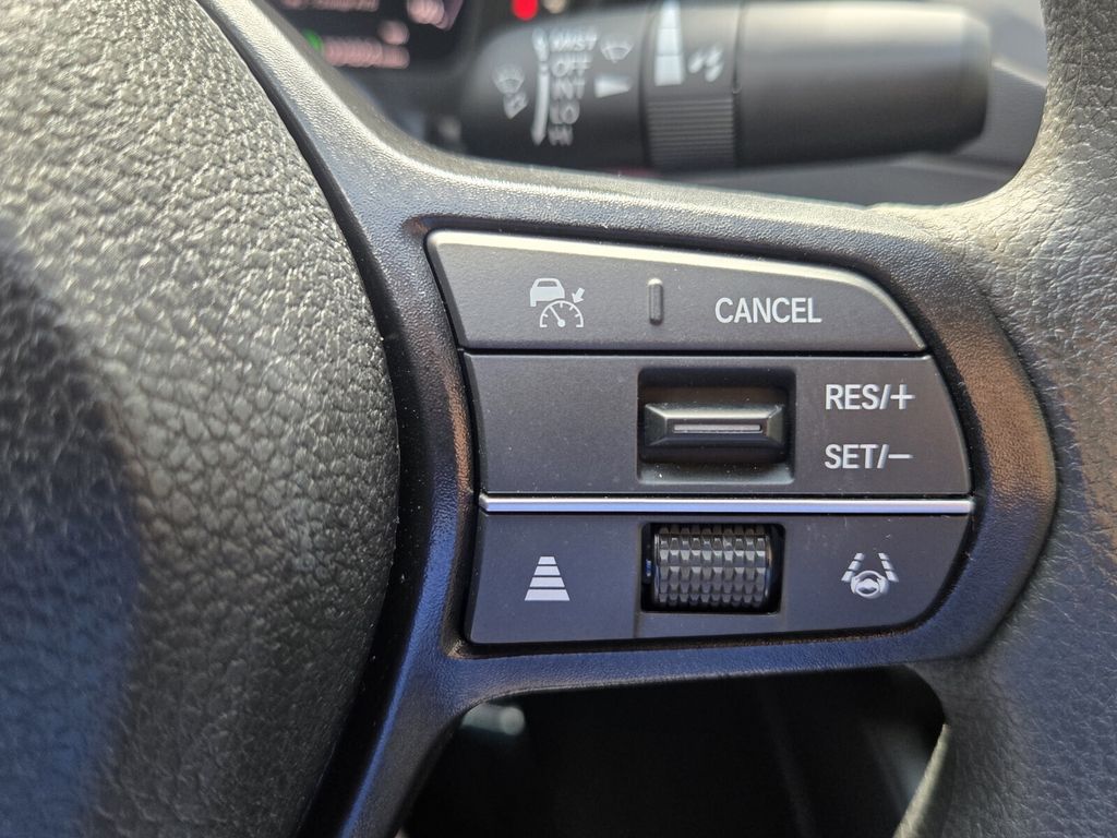 2025 Honda Accord SE - Photo 23