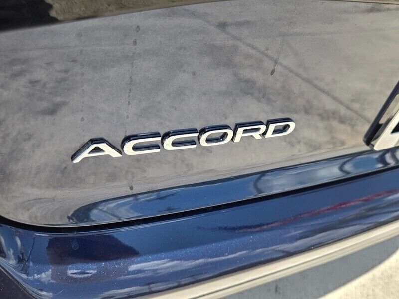 2025 Honda Accord SE - Photo 16