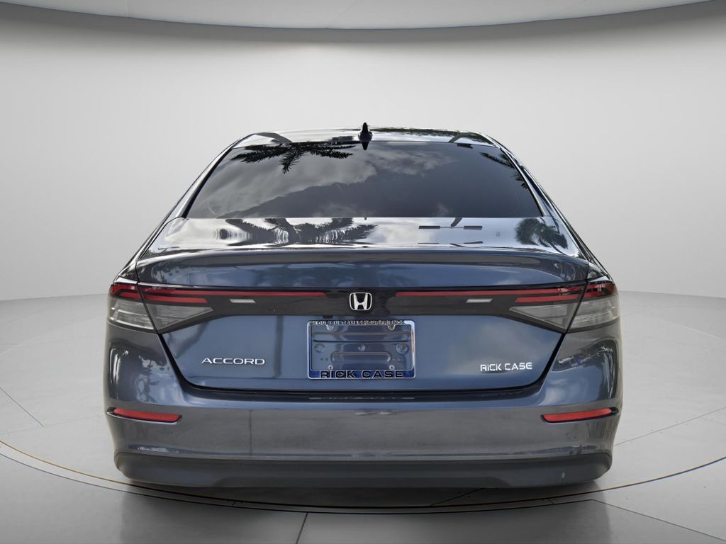 2025 Honda Accord SE - Photo 6