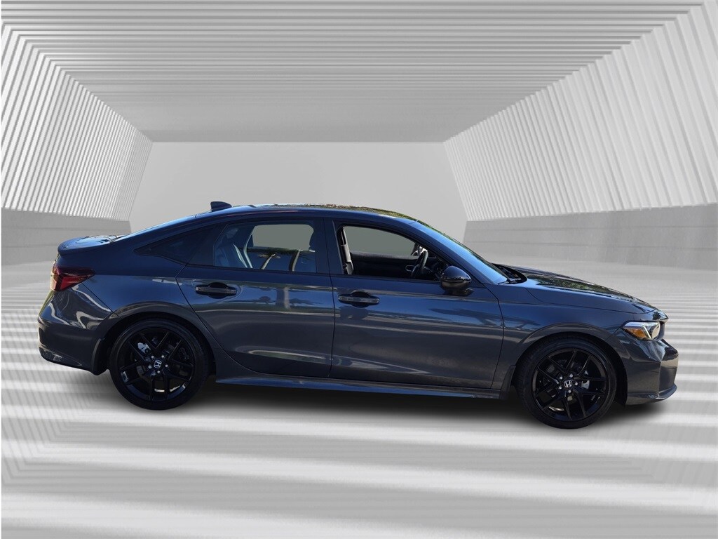 2025 Honda Civic Sport photo 2