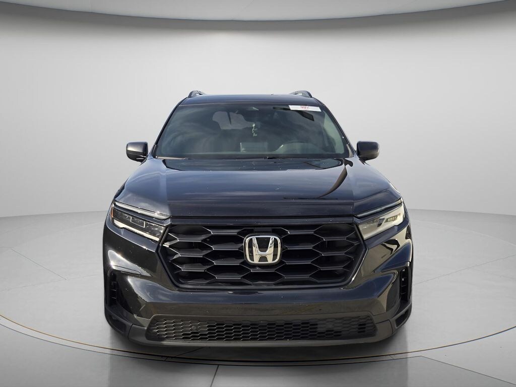 Used 2025 Honda Pilot Sport SUV