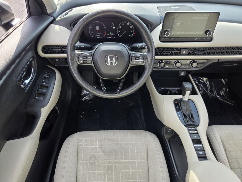 2025 Honda HR-V LX - Photo 12