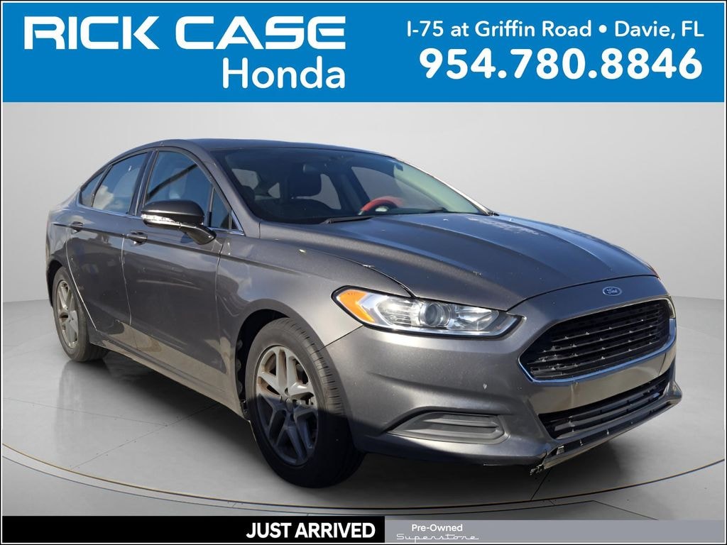 Used 2014 Ford Fusion SE Sedan