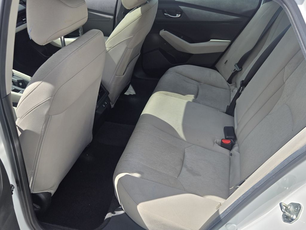 2025 Honda Accord SE - Photo 11