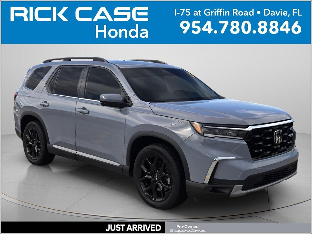 Used 2025 Honda Pilot Touring SUV