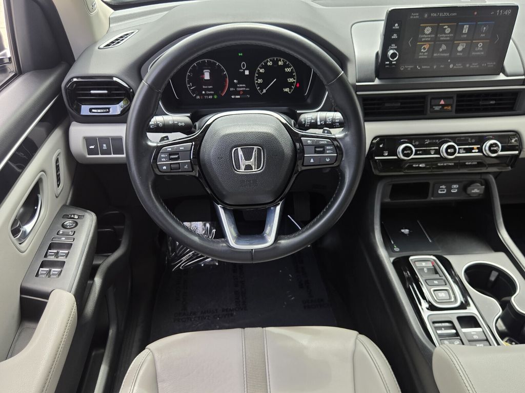 2023 Honda Pilot Touring - Photo 12
