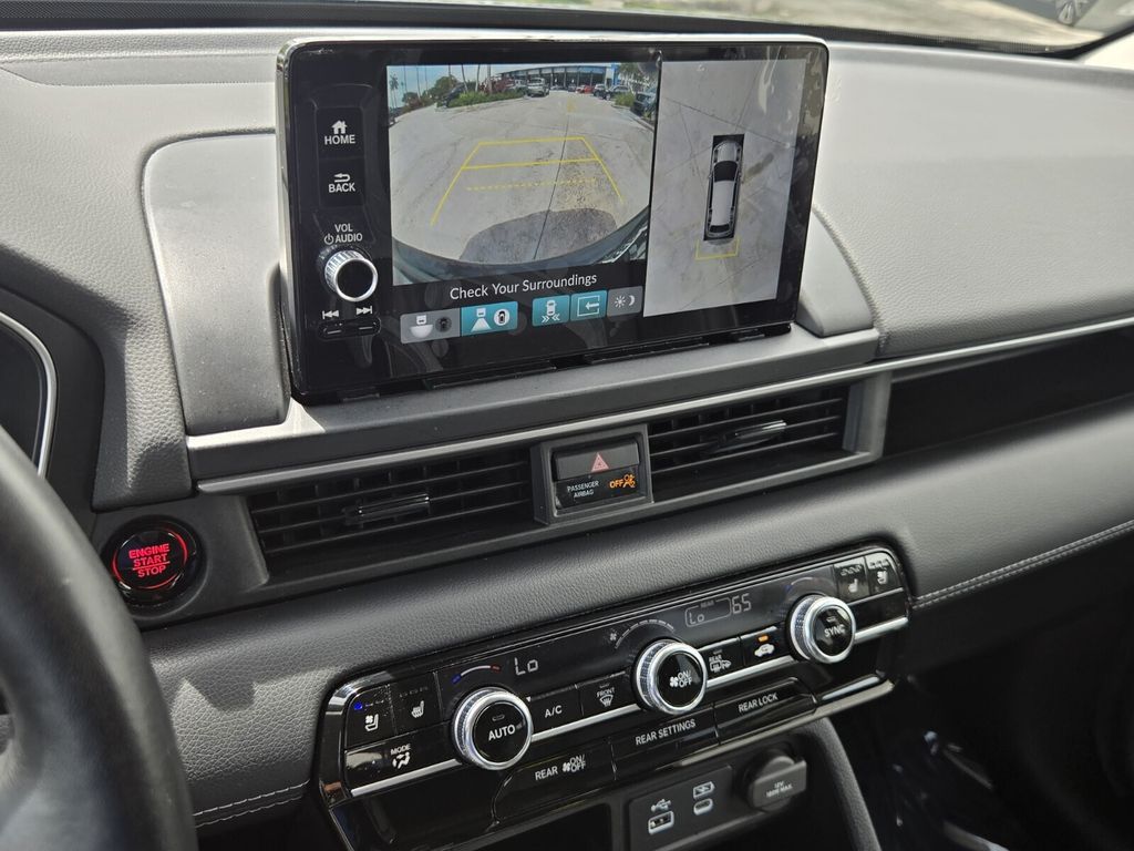 2025 Honda Pilot Elite - Photo 23