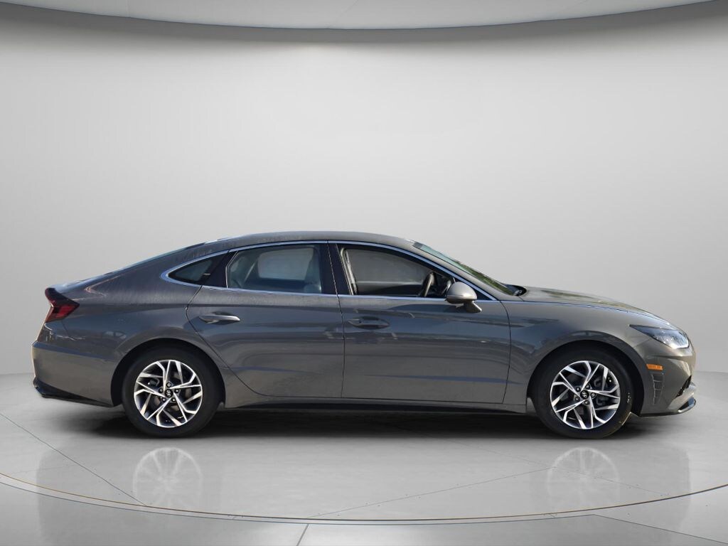 Used 2021 Hyundai Sonata SEL Sedan