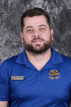Staff member Antonio Lepore from 2230e8b601ab
