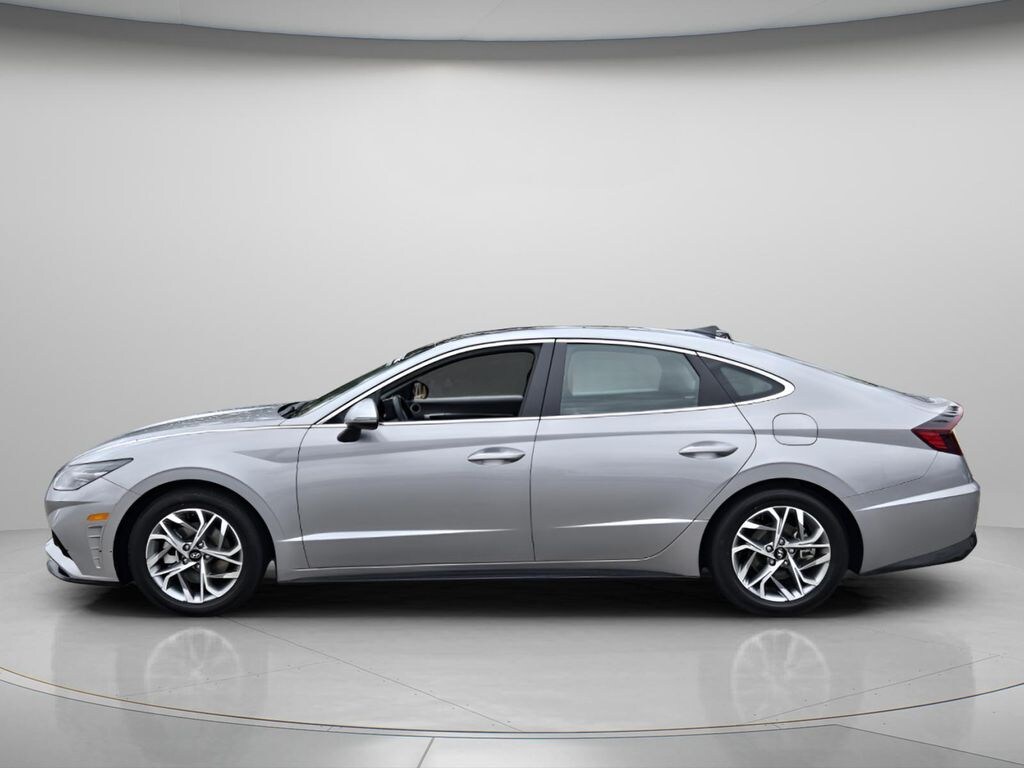 Used 2023 Hyundai Sonata SEL Sedan