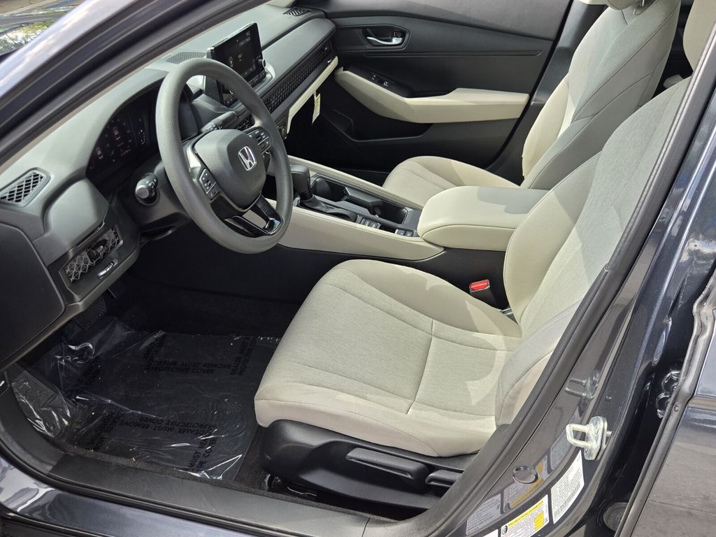 2025 Honda Accord LX - Photo 10