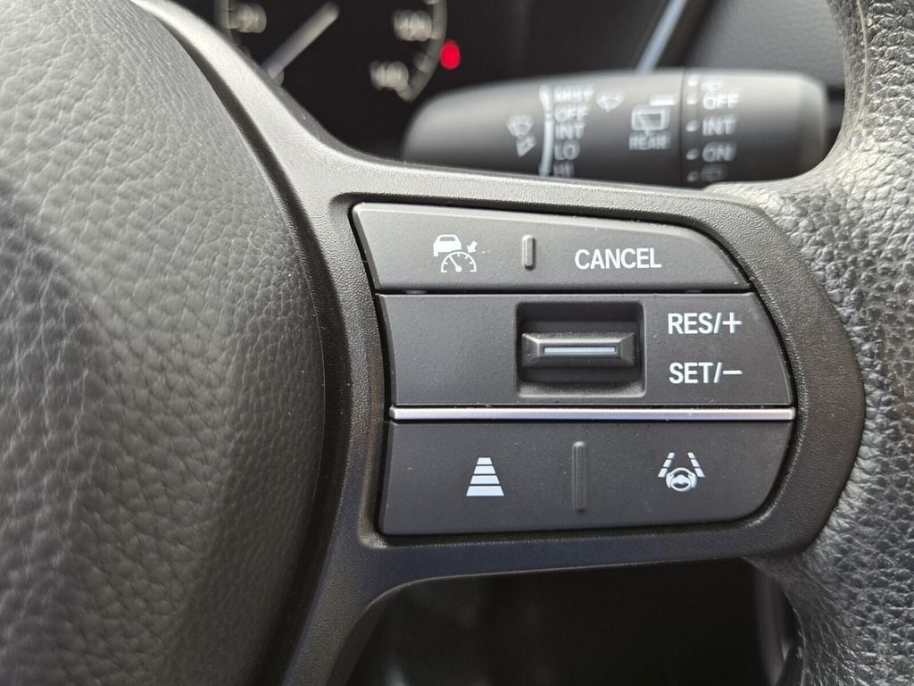 2025 Honda CR-V LX - Photo 24