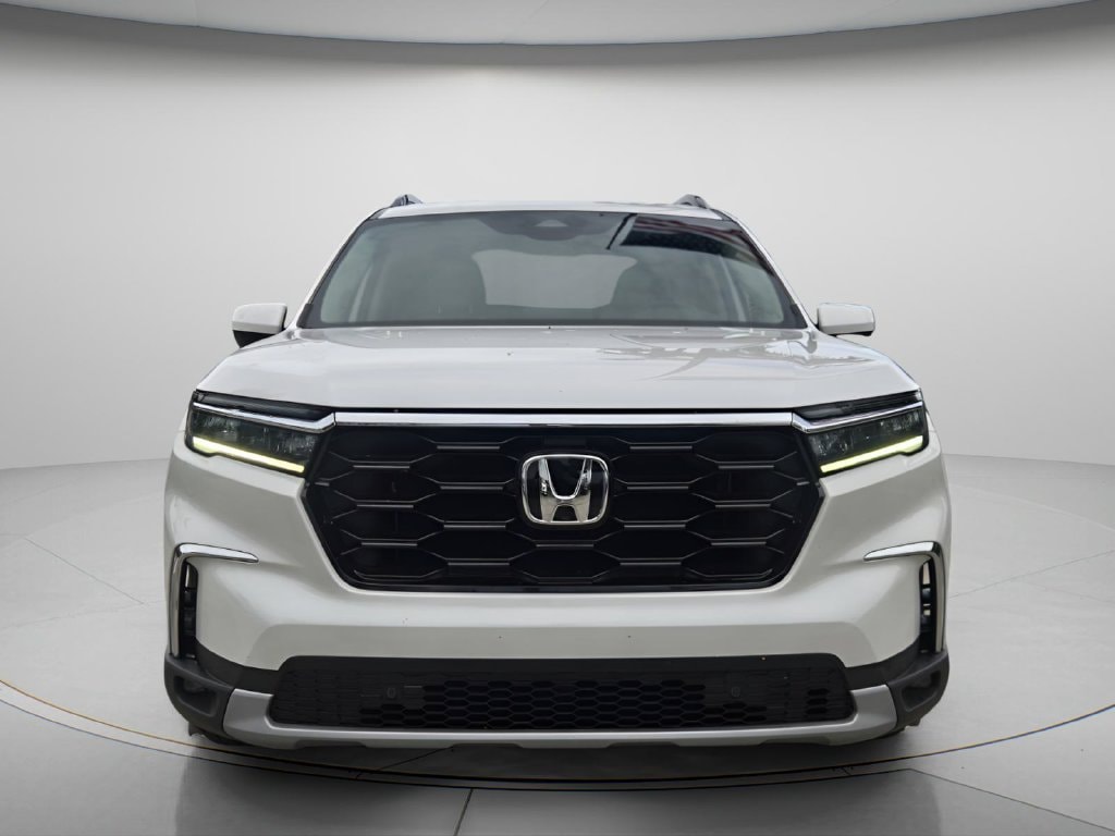 Certified 2025 Honda Pilot Touring SUV