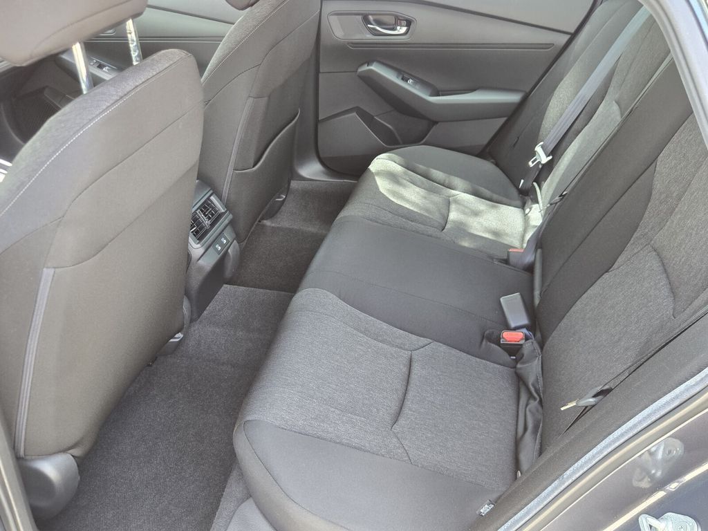 2025 Honda Accord LX - Photo 12