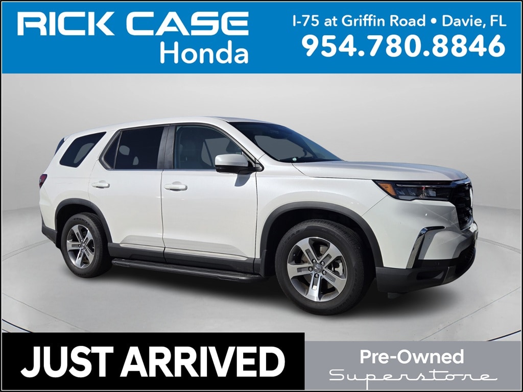 Used 2024 Honda Pilot EX-L 8 Passenger SUV