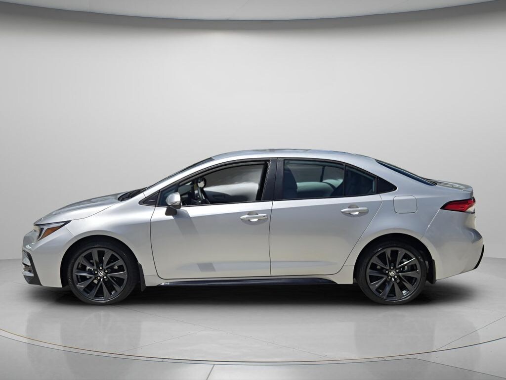 Used 2025 Toyota Corolla SE Sedan