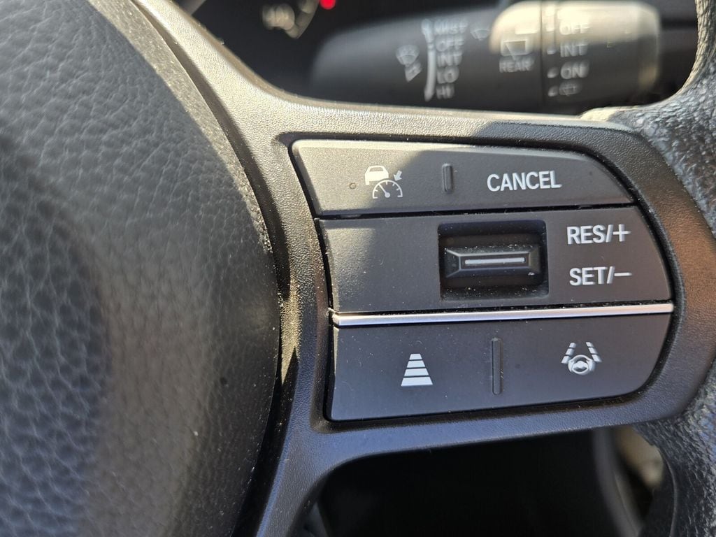 2025 Honda CR-V LX - Photo 24