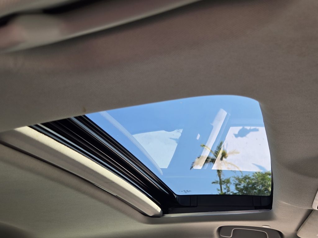 2024 Honda Accord EX - Photo 17
