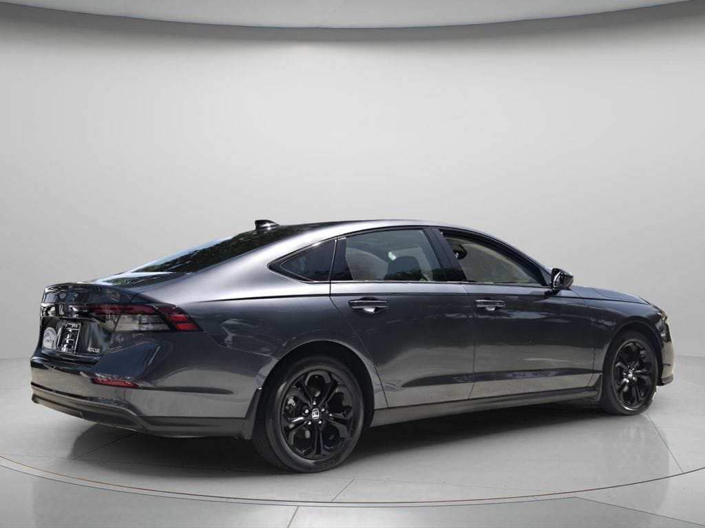 2025 Honda Accord SE - Photo 7