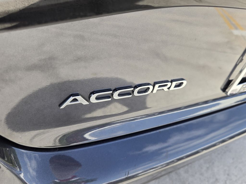2025 Honda Accord SE - Photo 14