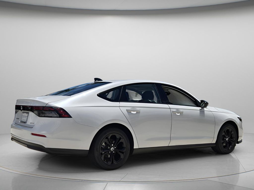 2025 Honda Accord SE - Photo 7