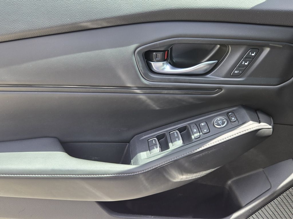 2025 Honda Accord Hybrid Sport-L - Photo 27