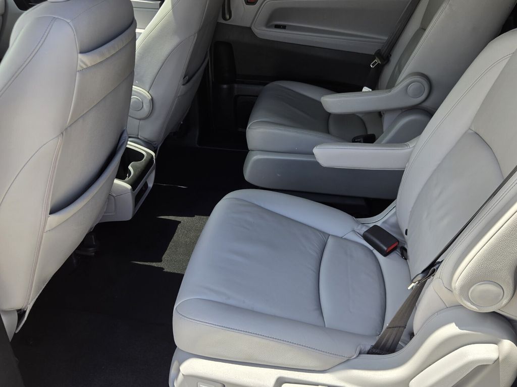 2024 Honda Odyssey Touring - Photo 12