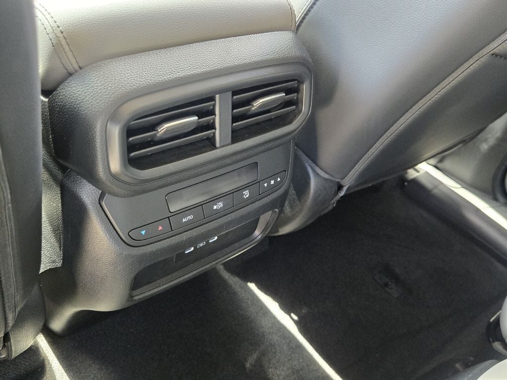 2025 Honda Pilot EX-L - Photo 14